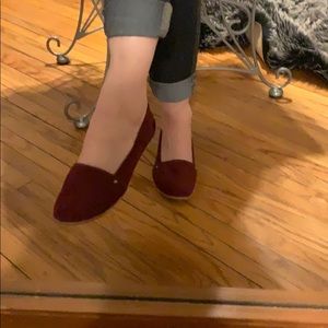 Leila Stone Burgandy Red Faux Suede Skimmers.